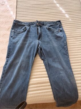 Classic High-Rise men’s Jeans in Medium Blue